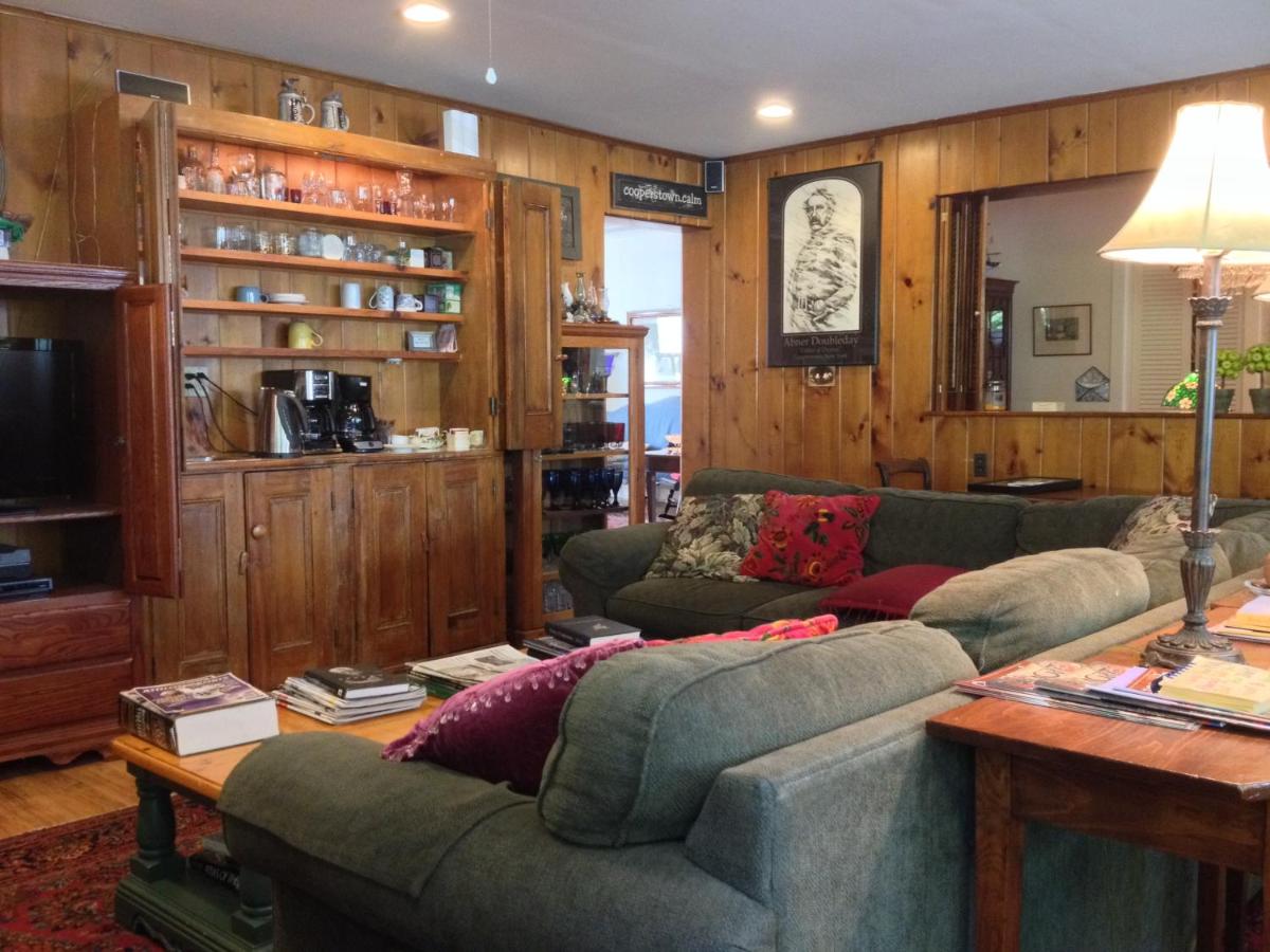  | The White House Inn