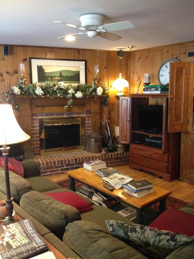  | The White House Inn