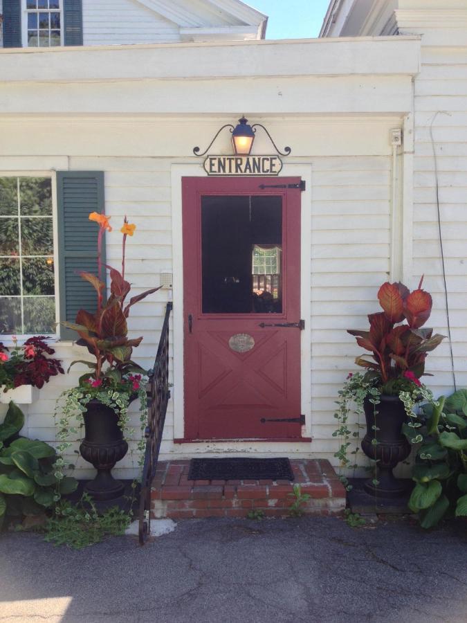  | The White House Inn