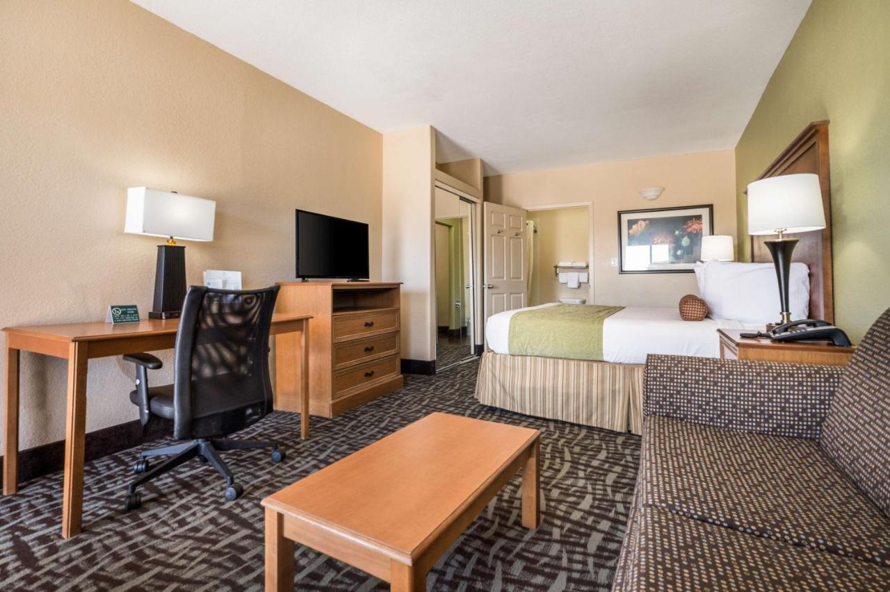 King Room at SureStay Hotel by Best Western Alice