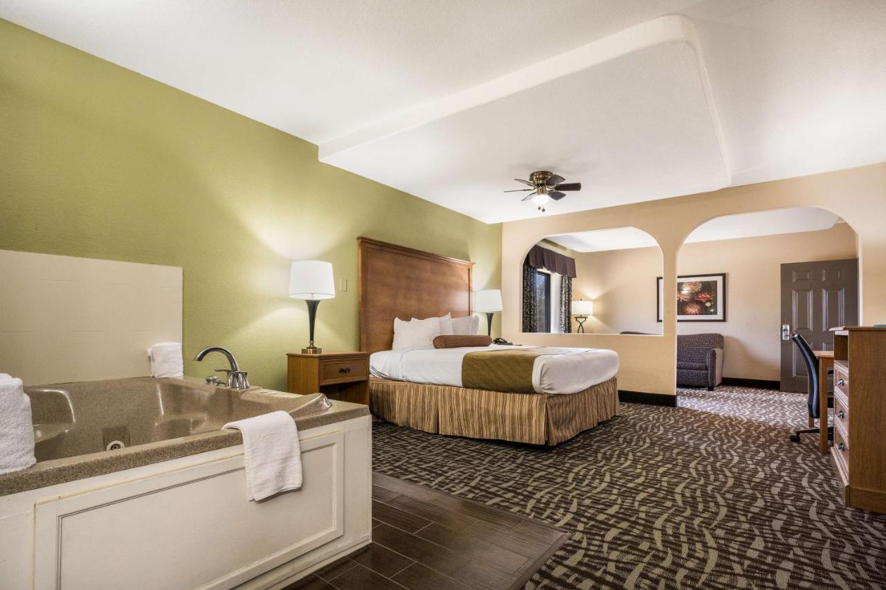 King Room with Sofa Bed at SureStay Hotel by Best Western Alice