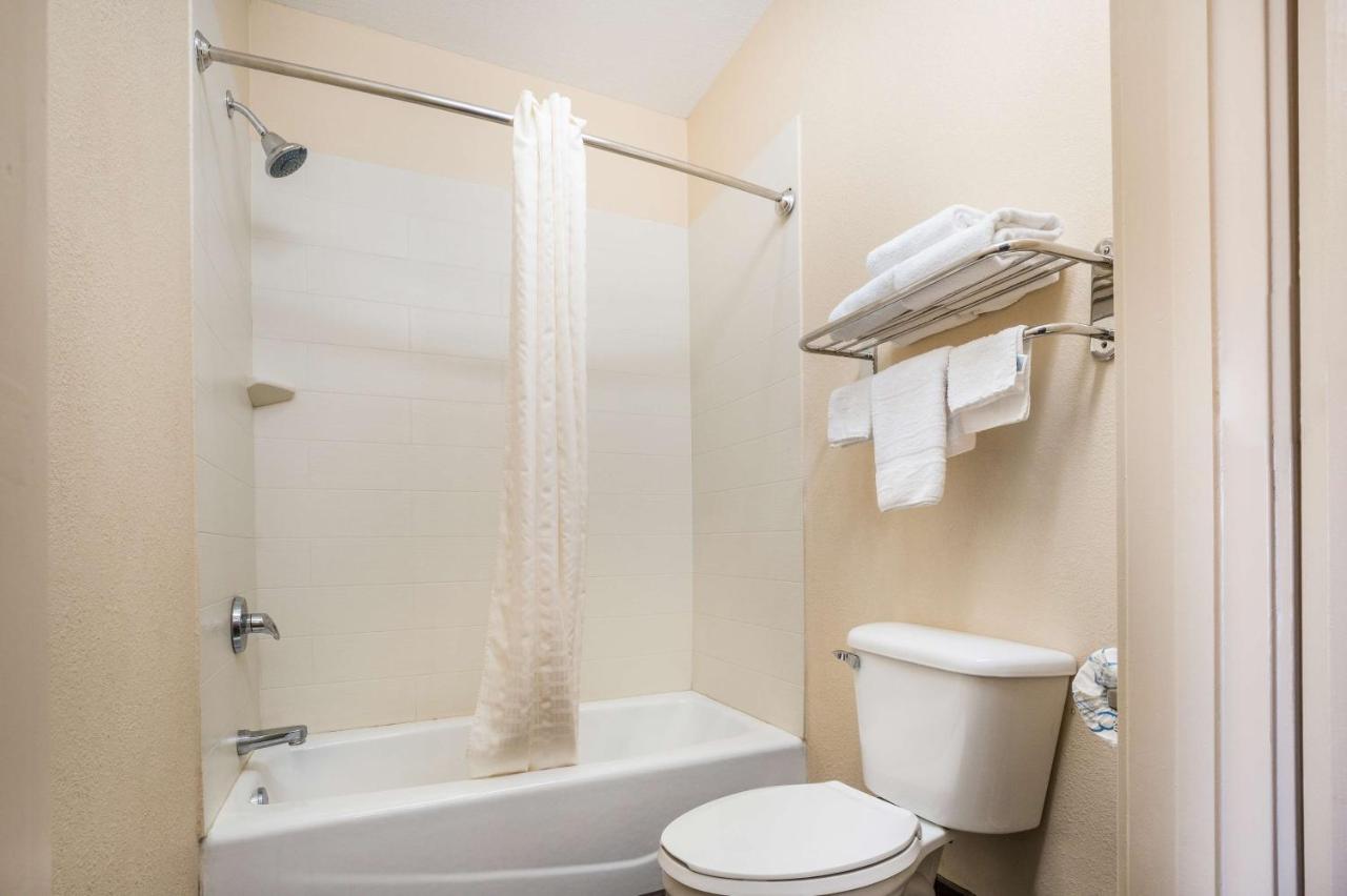 Queen Room with Two Queen Beds at SureStay Hotel by Best Western Alice