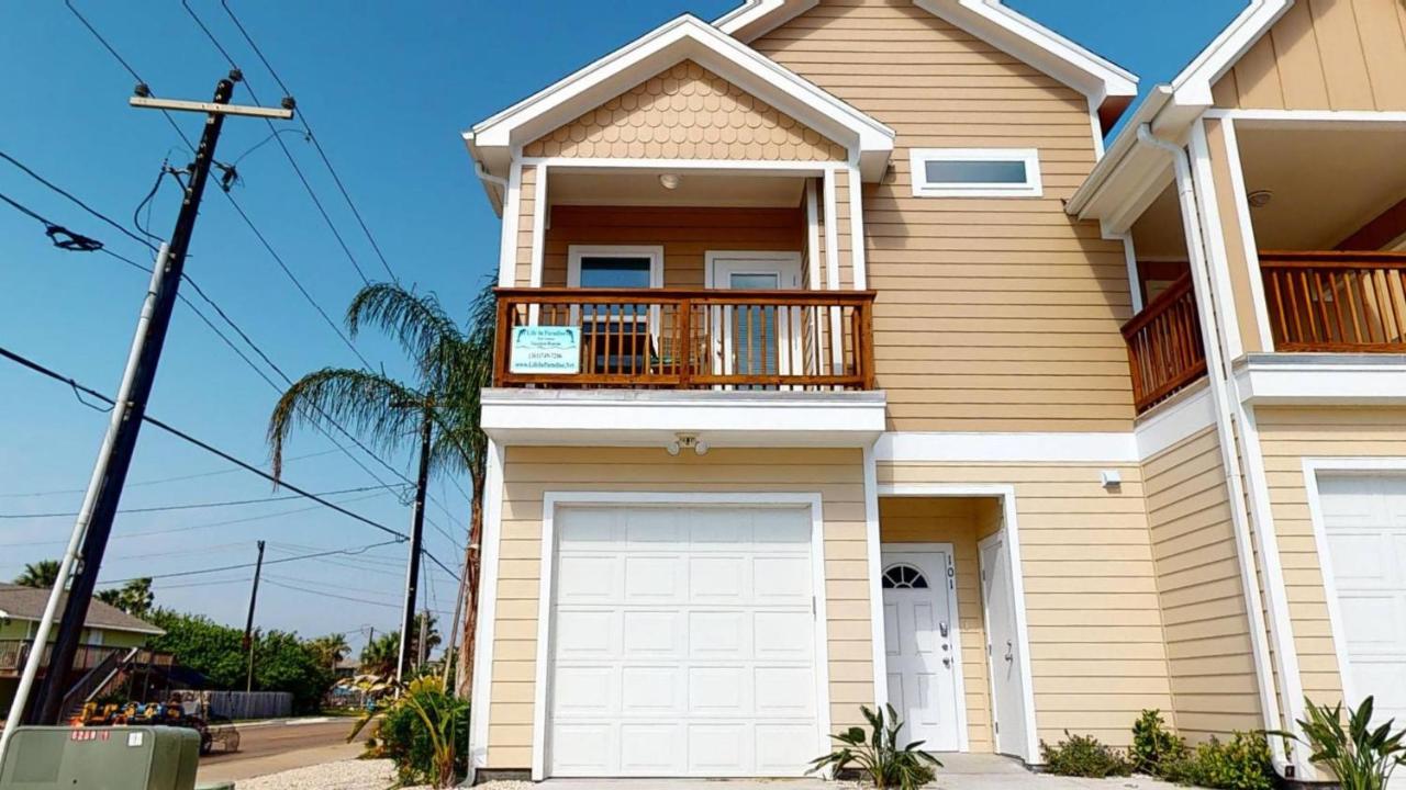  | BC101 New Townhome, Heated Pool, 1 Minute Drive to Beach