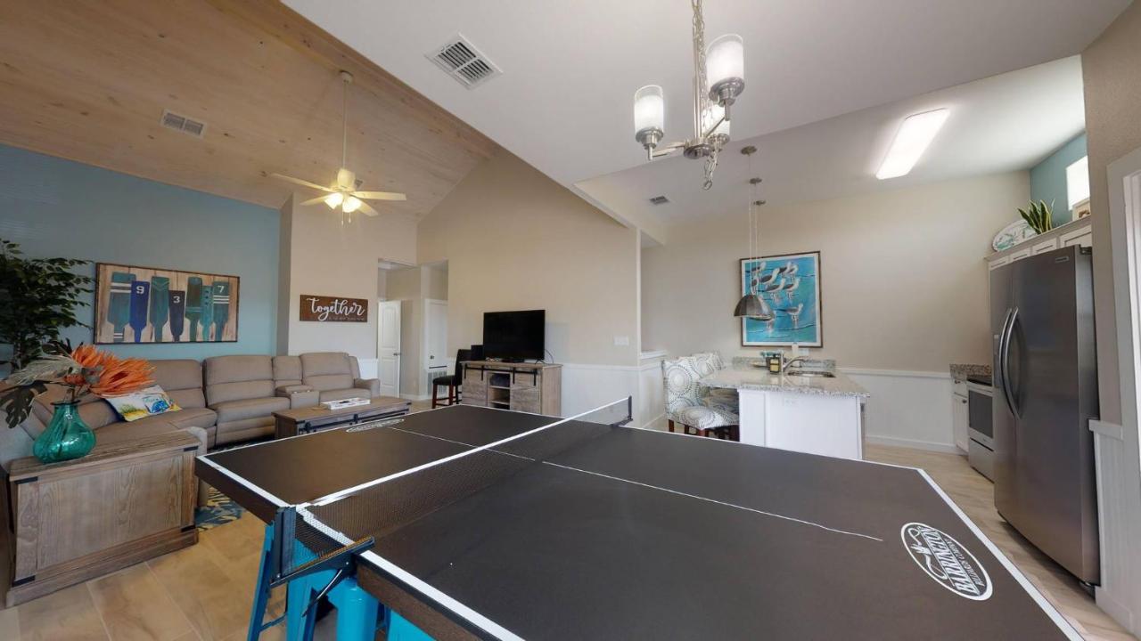  | BC101 New Townhome, Heated Pool, 1 Minute Drive to Beach