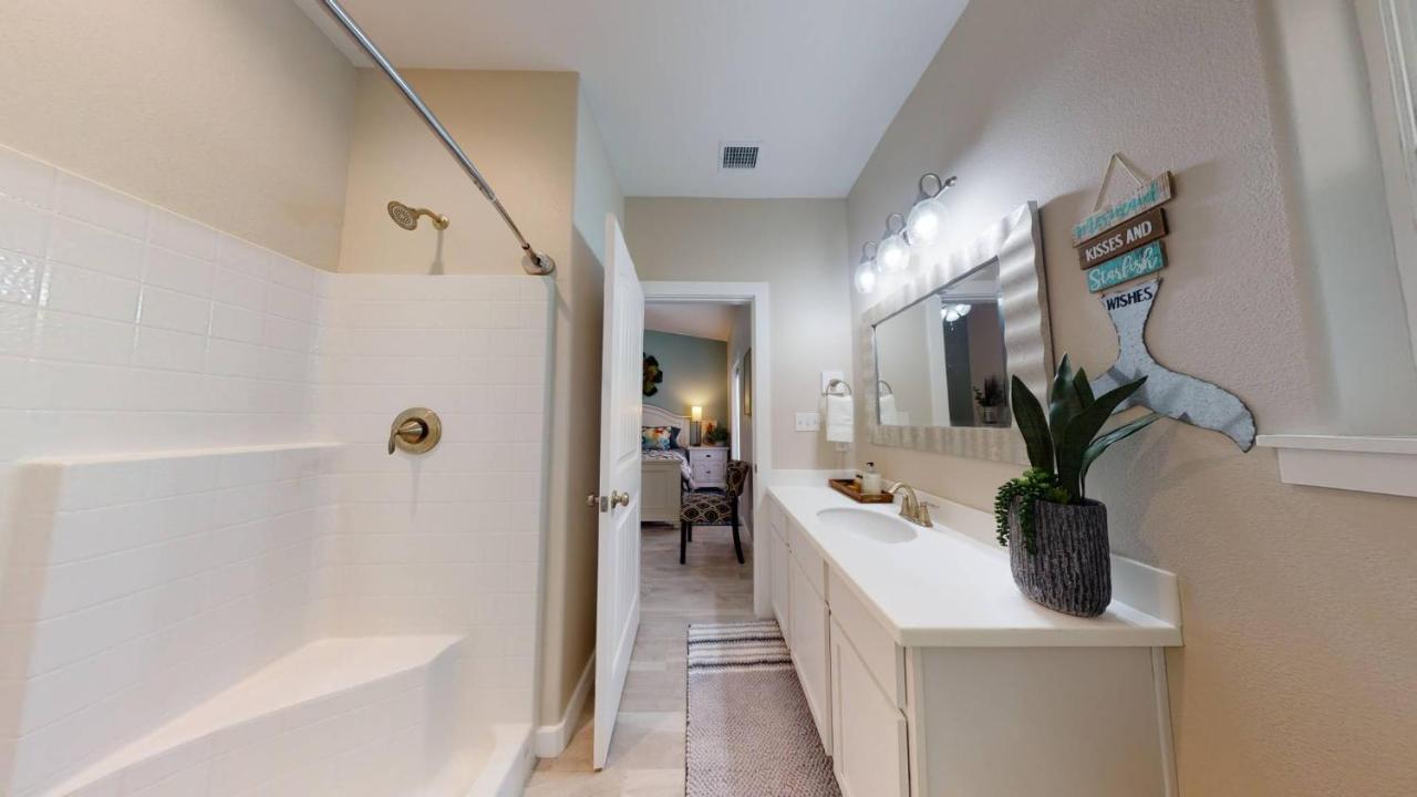  | BC101 New Townhome, Heated Pool, 1 Minute Drive to Beach