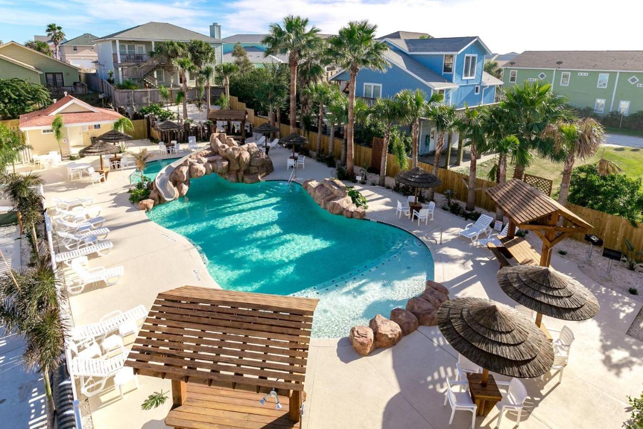 | BC201 New Townhome, Heated Pool, Golf Cart Accessible