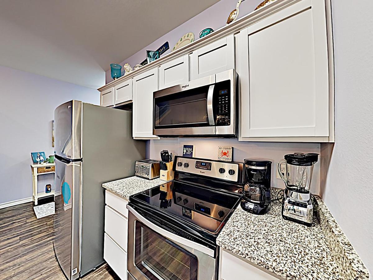 | BC207 Beautifully Decorated Townhome, Heated Pool, 1 Minute to Beach