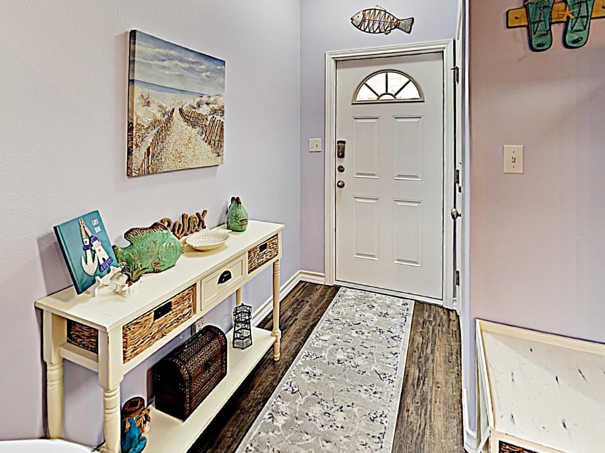 | BC207 Beautifully Decorated Townhome, Heated Pool, 1 Minute to Beach