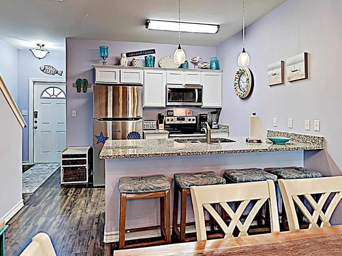 | BC207 Beautifully Decorated Townhome, Heated Pool, 1 Minute to Beach
