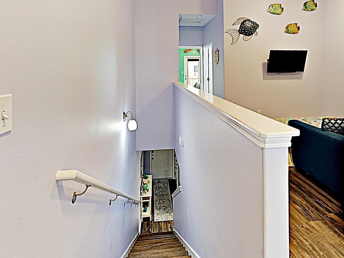 | BC207 Beautifully Decorated Townhome, Heated Pool, 1 Minute to Beach