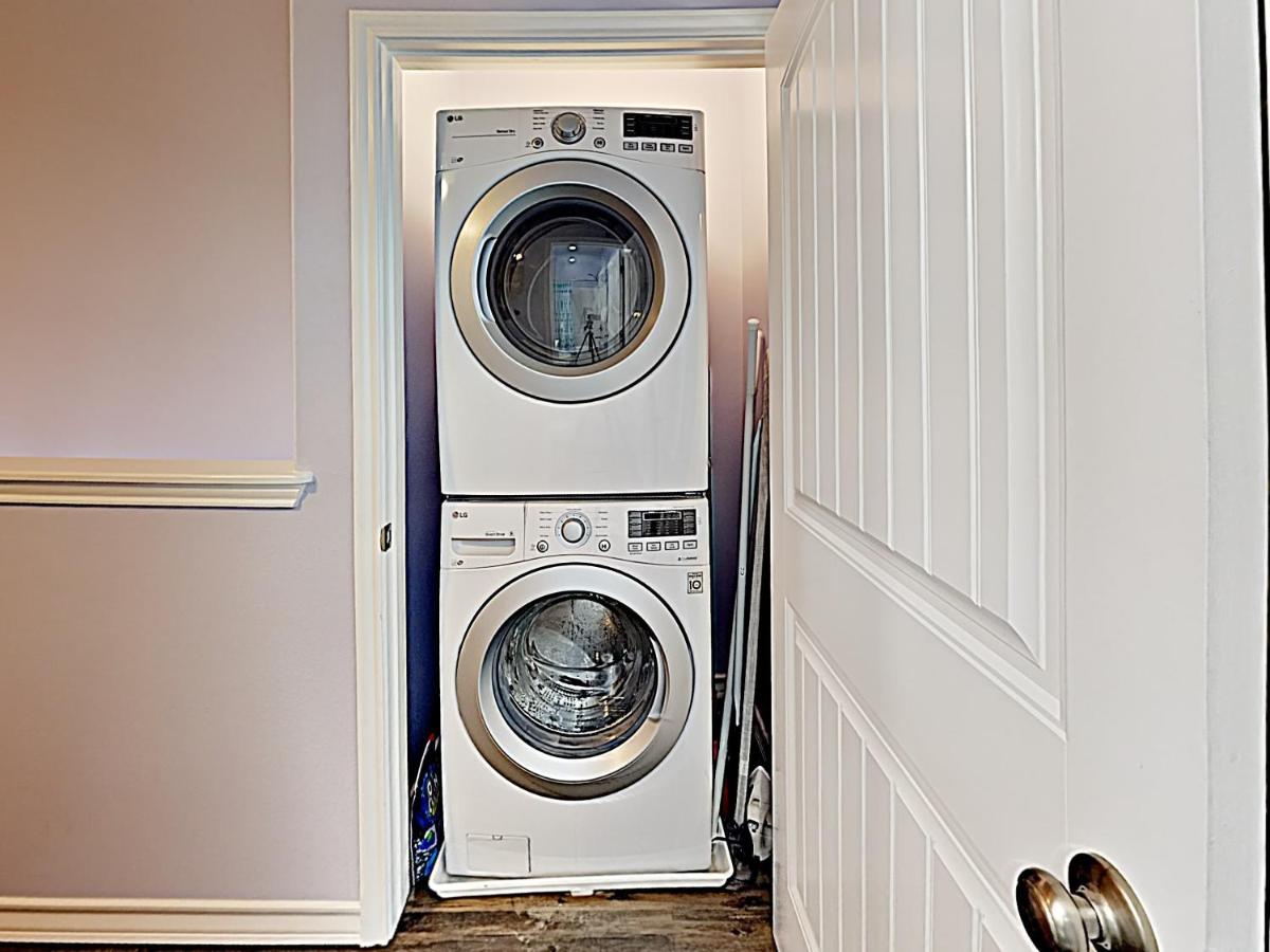 | BC207 Beautifully Decorated Townhome, Heated Pool, 1 Minute to Beach