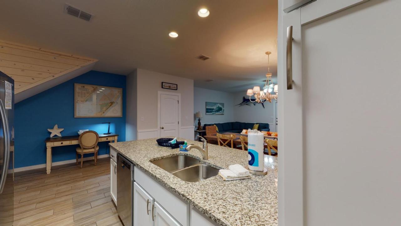 | BC502 Beautifully Decorated Townhome, Heated Pool, Garage Access