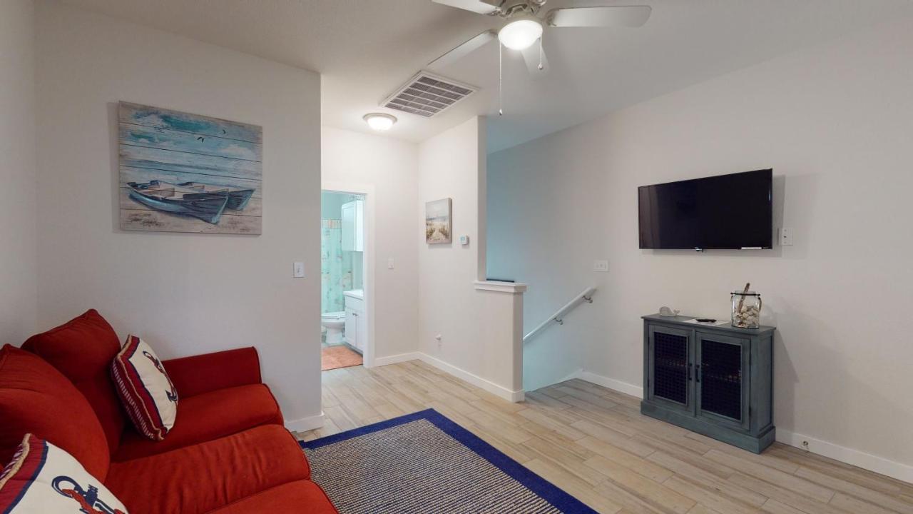 | BC502 Beautifully Decorated Townhome, Heated Pool, Garage Access