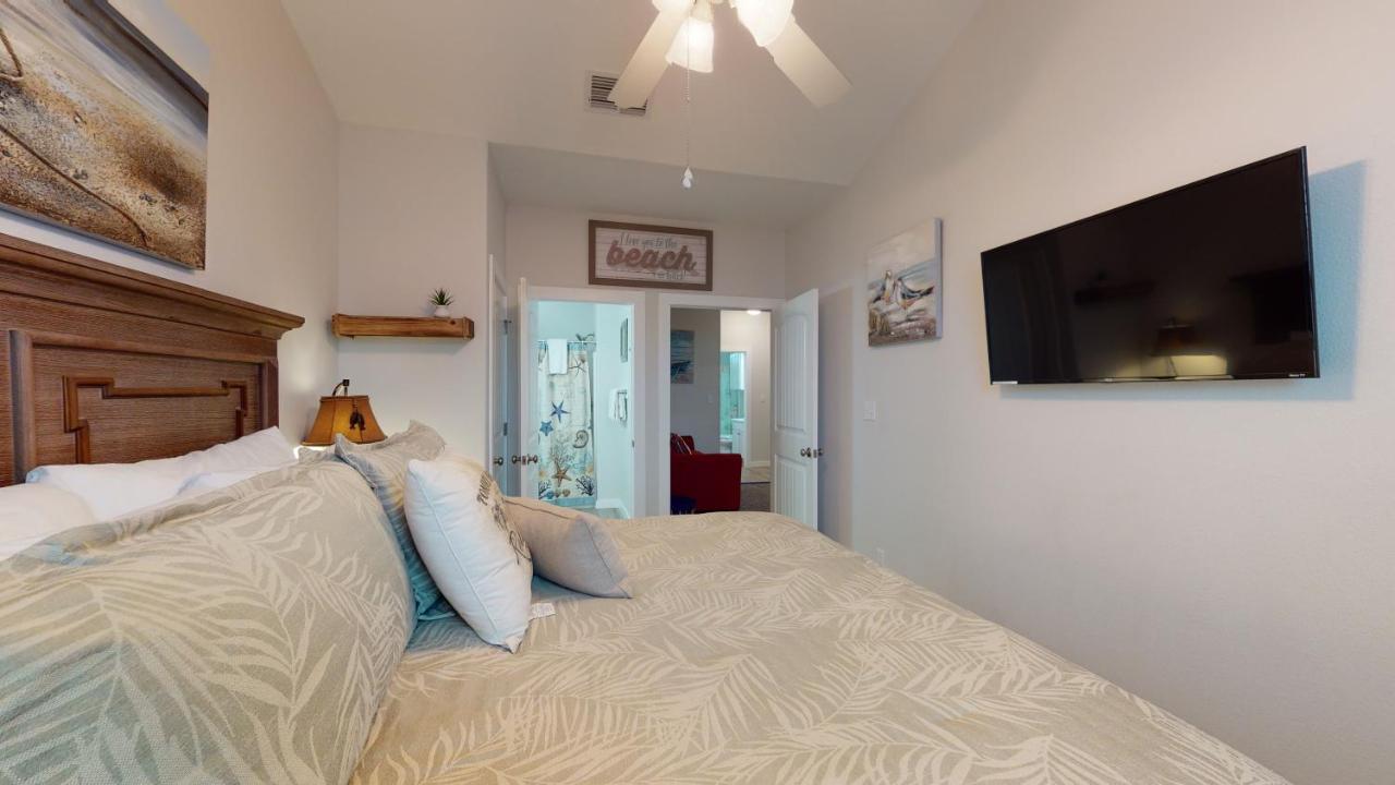 | BC502 Beautifully Decorated Townhome, Heated Pool, Garage Access