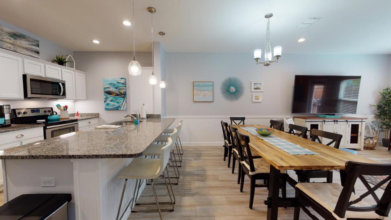  | BC507 Beautiful Townhome, Heated Pool with Water Slide, Close to Beach
