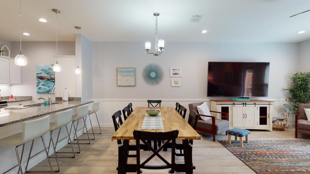  | BC507 Beautiful Townhome, Heated Pool with Water Slide, Close to Beach
