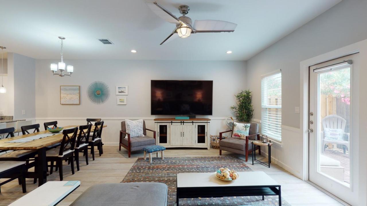  | BC507 Beautiful Townhome, Heated Pool with Water Slide, Close to Beach