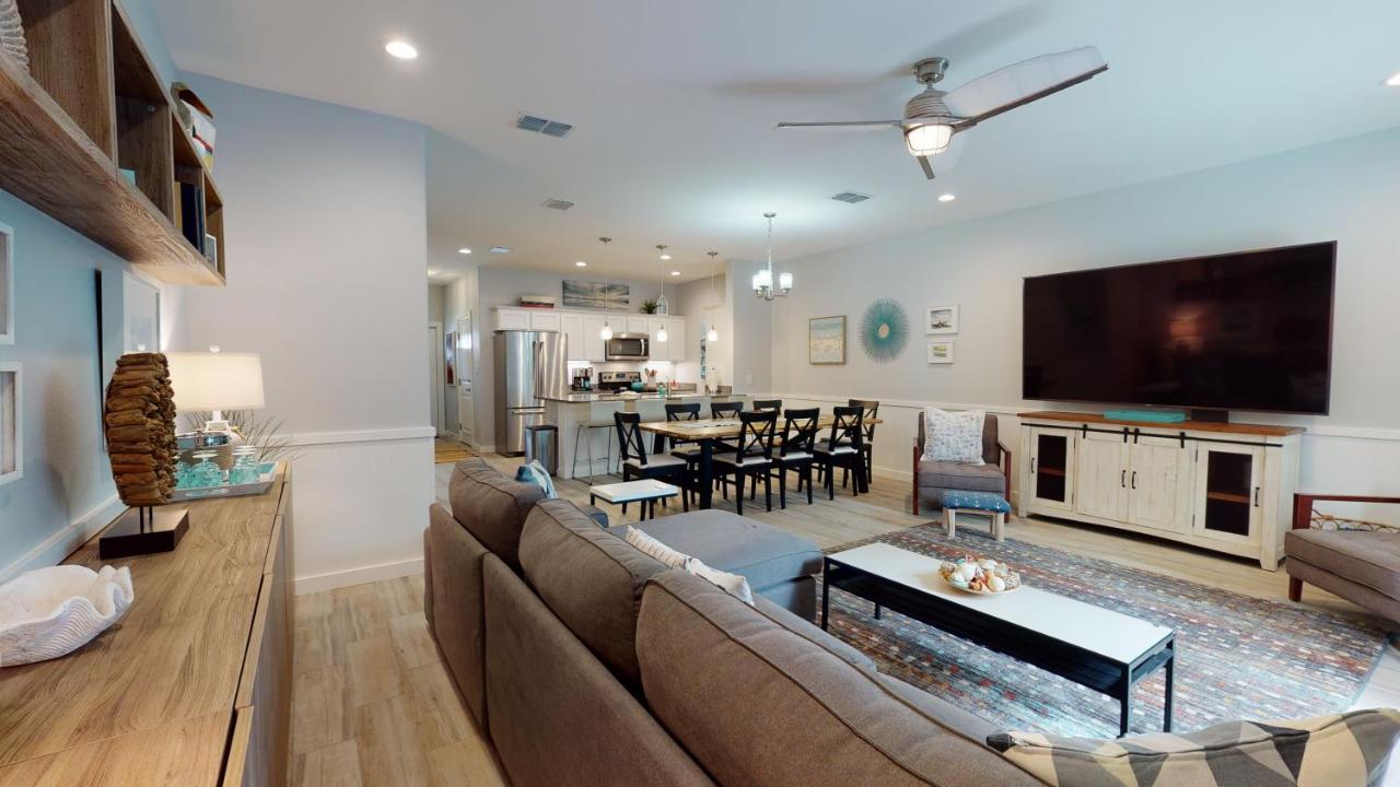  | BC507 Beautiful Townhome, Heated Pool with Water Slide, Close to Beach