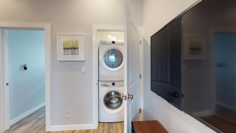  | BC507 Beautiful Townhome, Heated Pool with Water Slide, Close to Beach