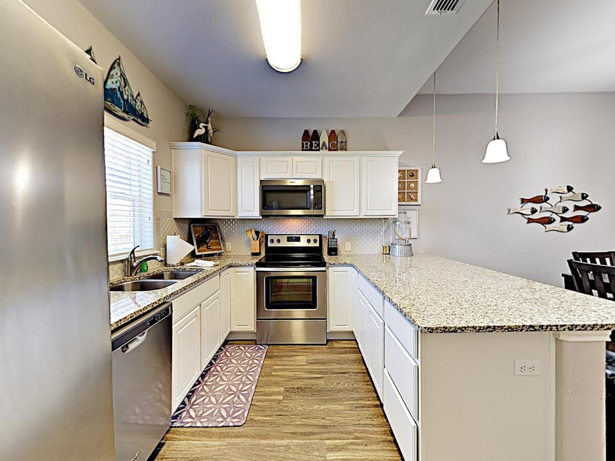  | BC603 Roomy Townhome, Outdoor Seating, Heated Pool with Water Slide