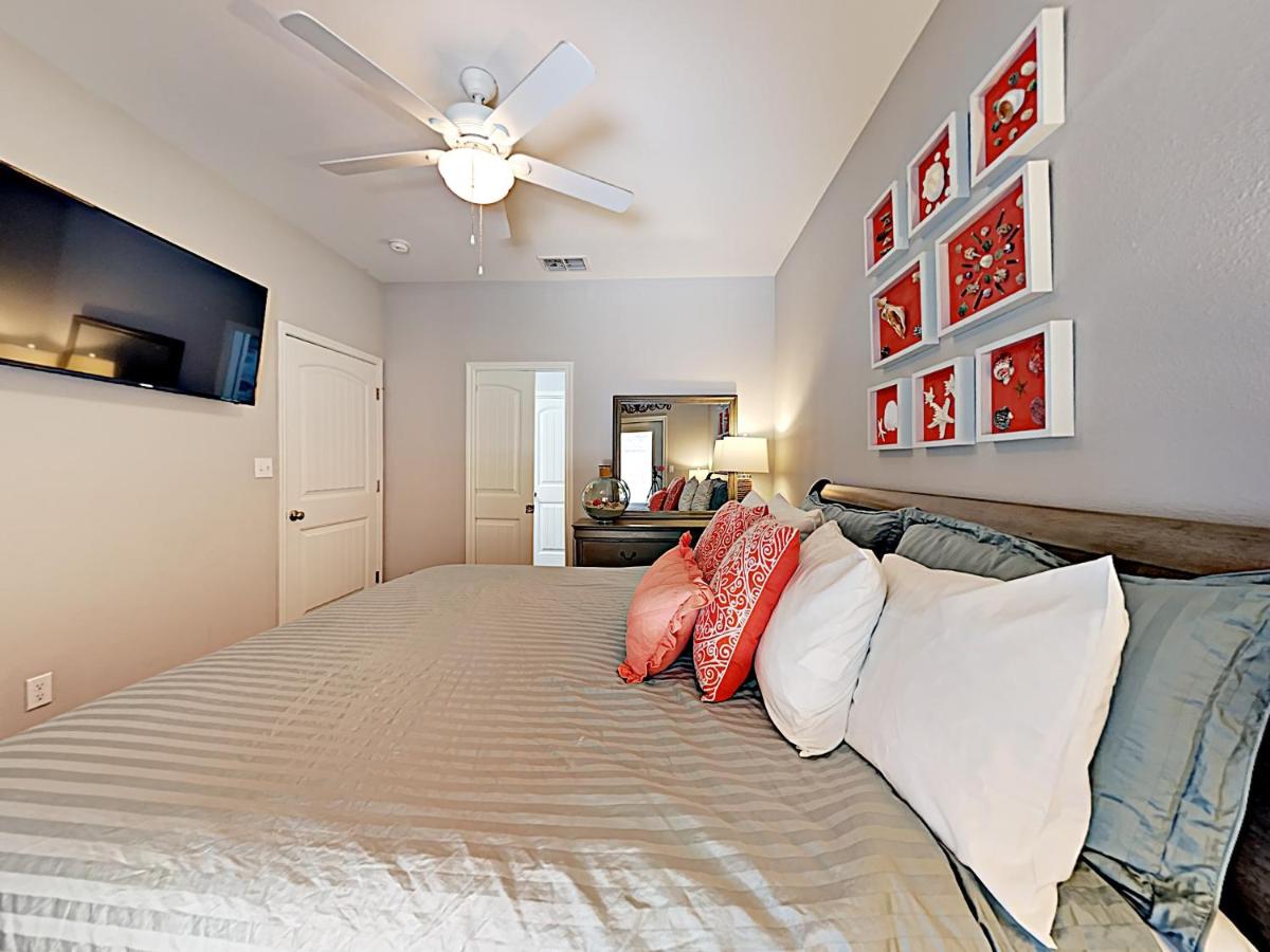  | BC603 Roomy Townhome, Outdoor Seating, Heated Pool with Water Slide