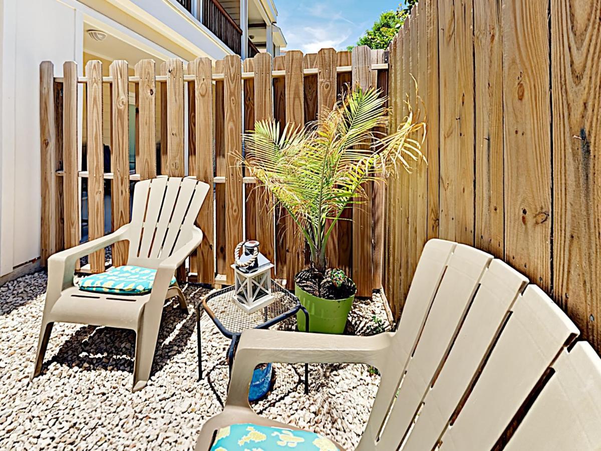  | BC603 Roomy Townhome, Outdoor Seating, Heated Pool with Water Slide