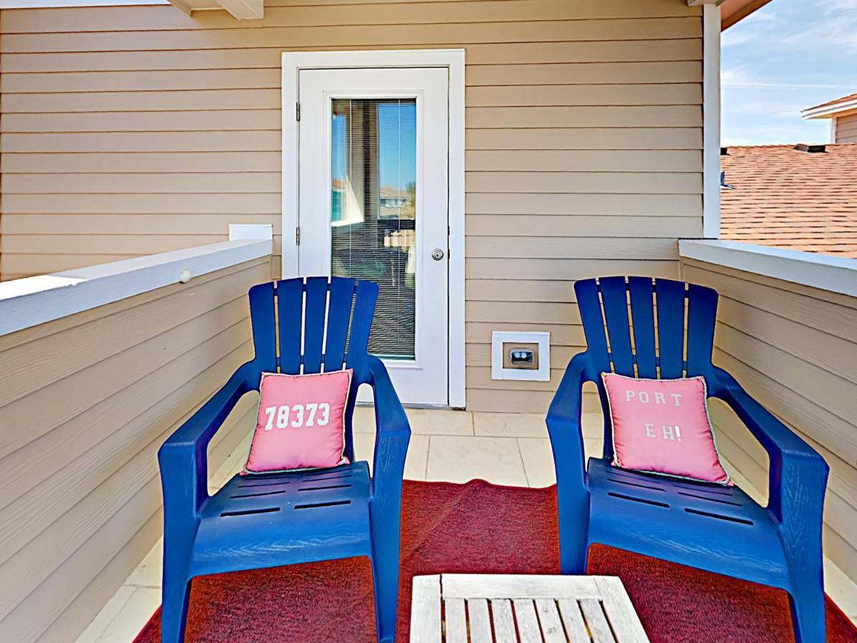  | BC603 Roomy Townhome, Outdoor Seating, Heated Pool with Water Slide