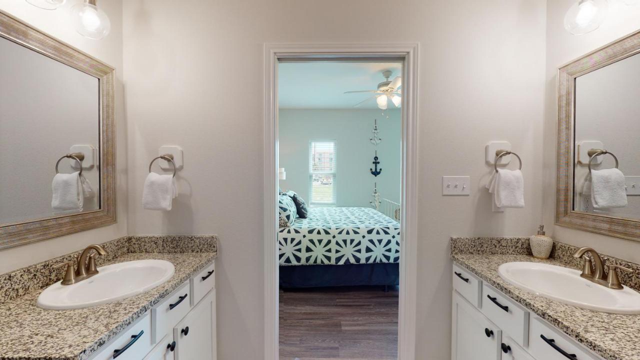 | CLP804 Upscale 5 Bedroom Home, Close to Beach with Boardwalk, Community Pool