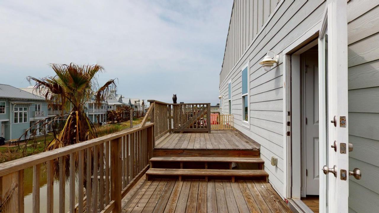 | CLP804 Upscale 5 Bedroom Home, Close to Beach with Boardwalk, Community Pool