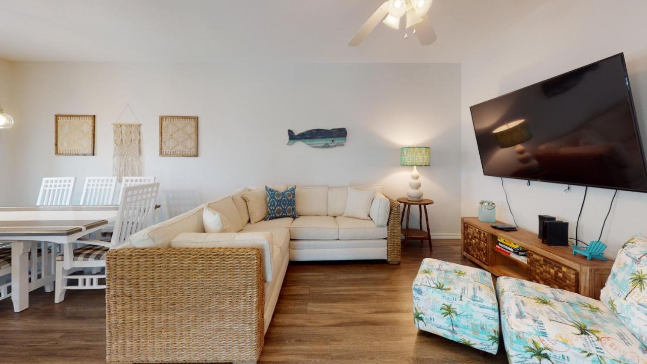 | CLP804 Upscale 5 Bedroom Home, Close to Beach with Boardwalk, Community Pool