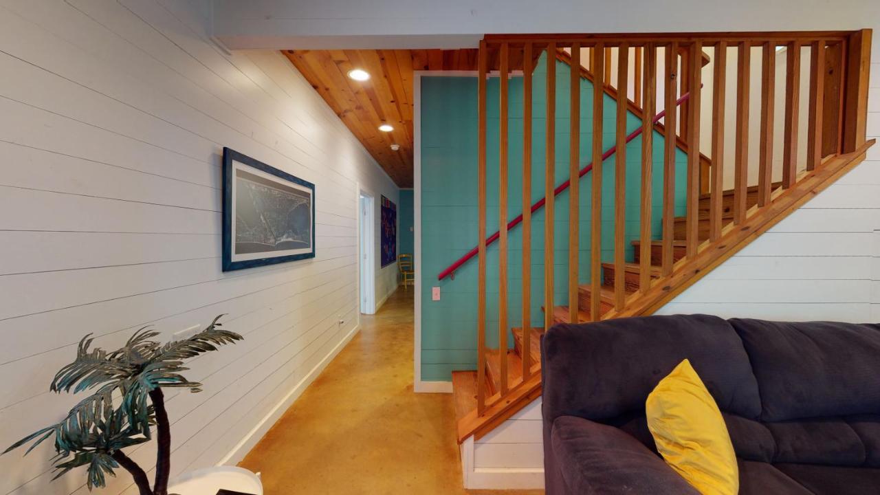  | RP23 Fun Townhouse with Fiesta Decor, Shared Pool, Ample Parking