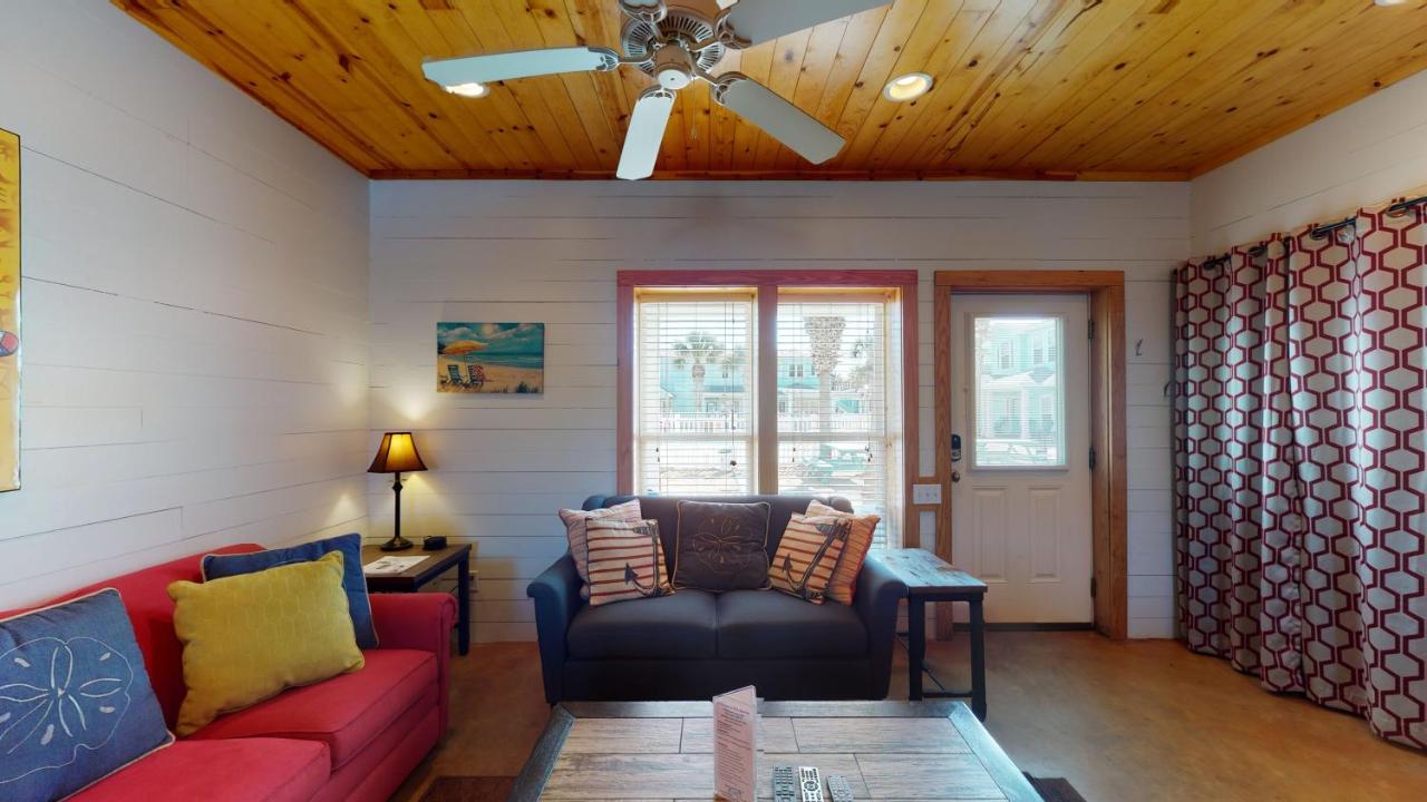 | TC102 Townhome Located in Town, Close to beach, Shared Pool