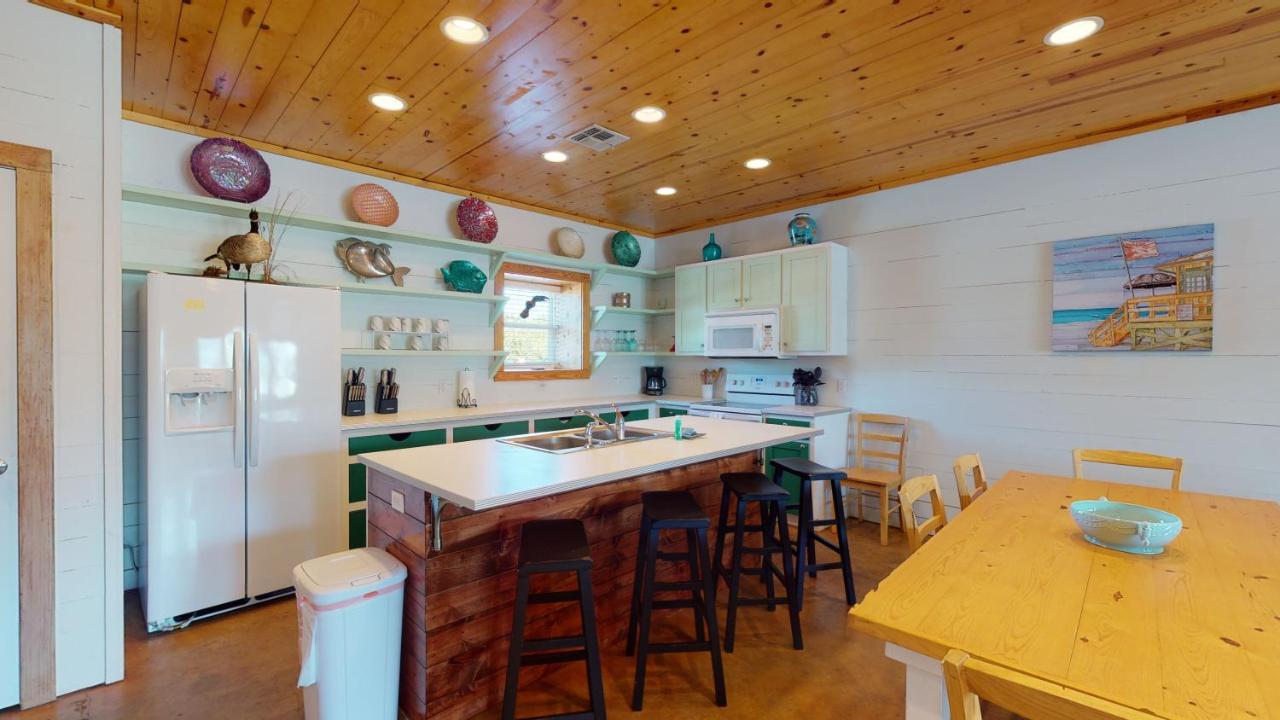 | TC102 Townhome Located in Town, Close to beach, Shared Pool
