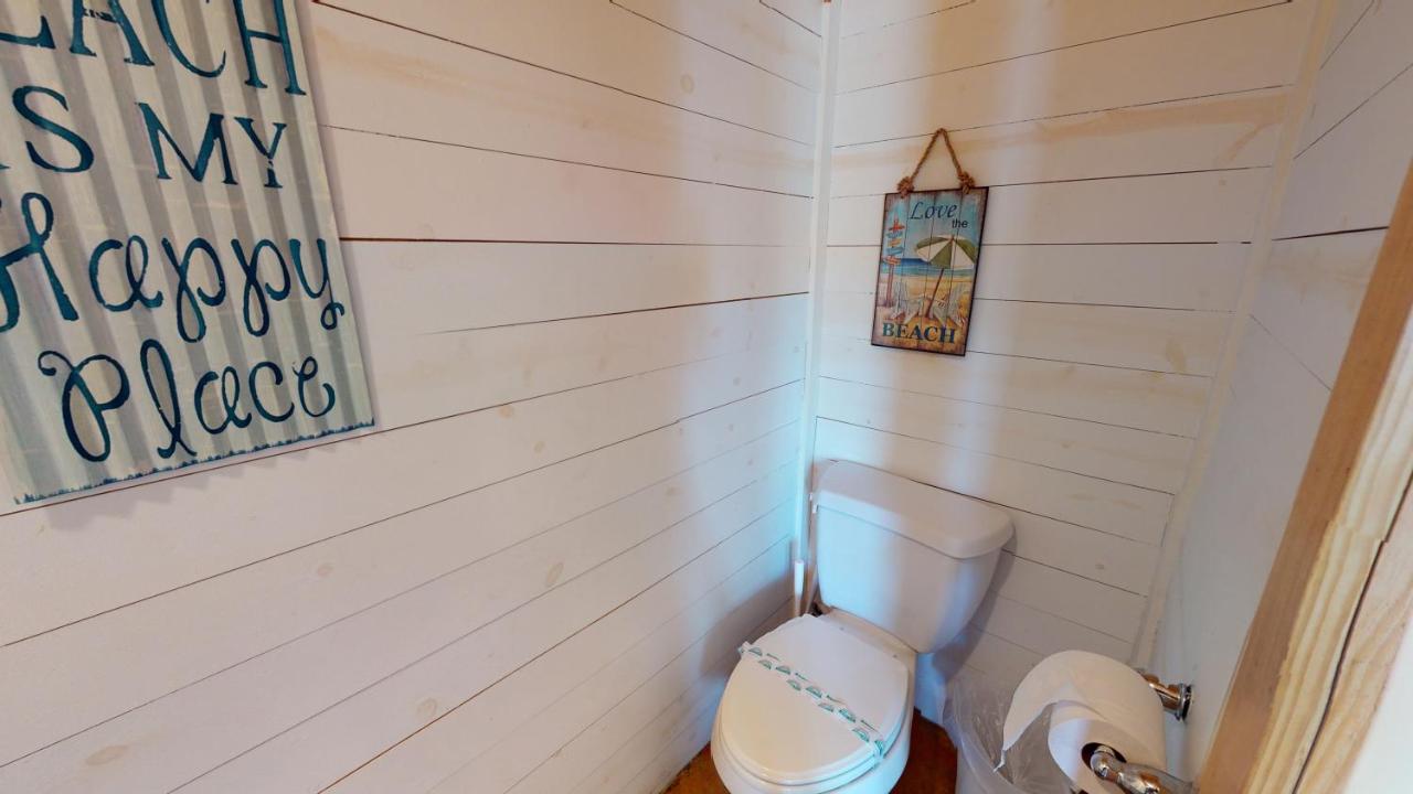 | TC102 Townhome Located in Town, Close to beach, Shared Pool
