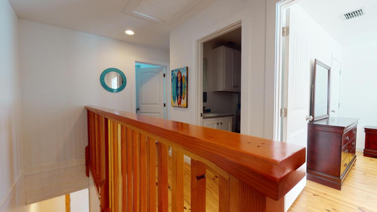  | TC102 Townhome Located in Town, Close to beach, Shared Pool