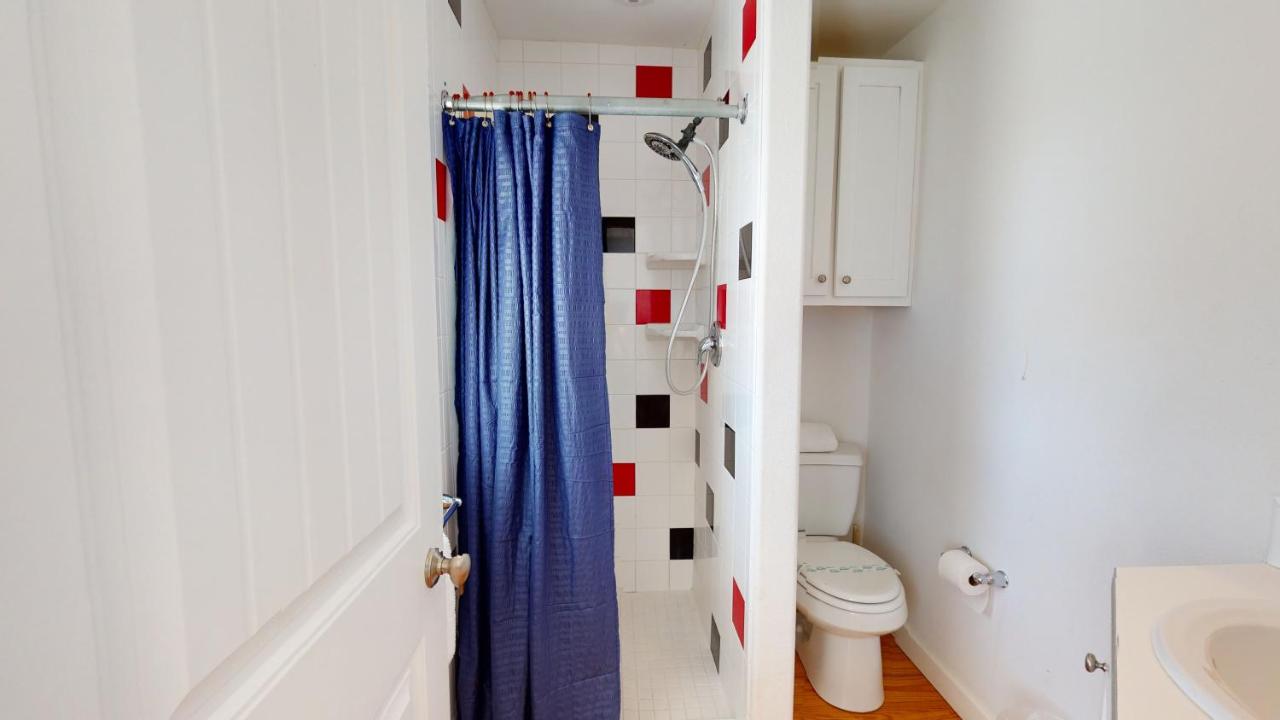 | TC102 Townhome Located in Town, Close to beach, Shared Pool