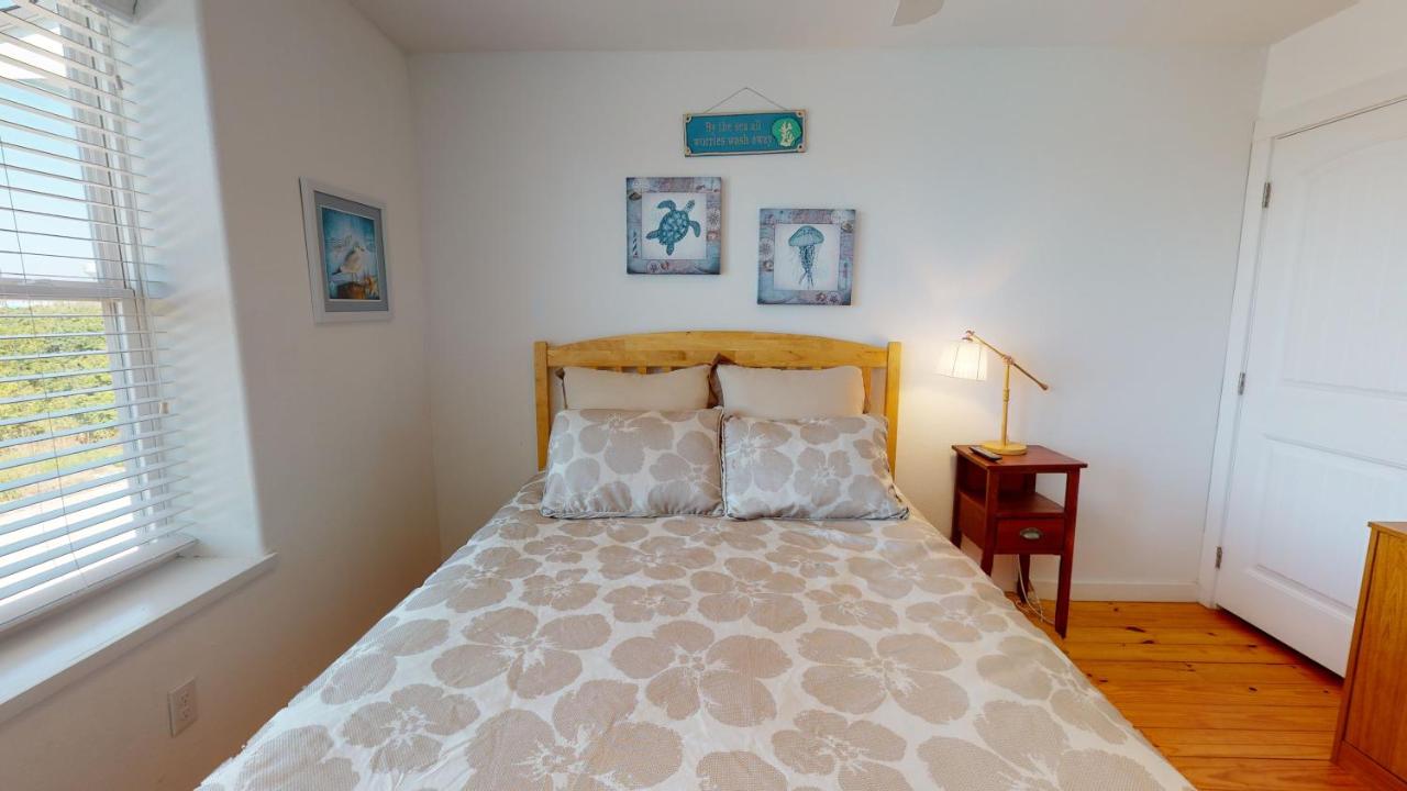 | TC102 Townhome Located in Town, Close to beach, Shared Pool