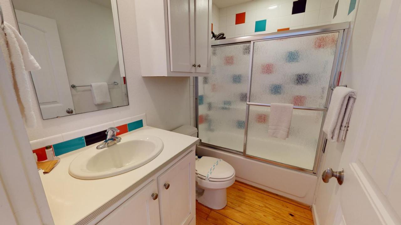 | TC102 Townhome Located in Town, Close to beach, Shared Pool