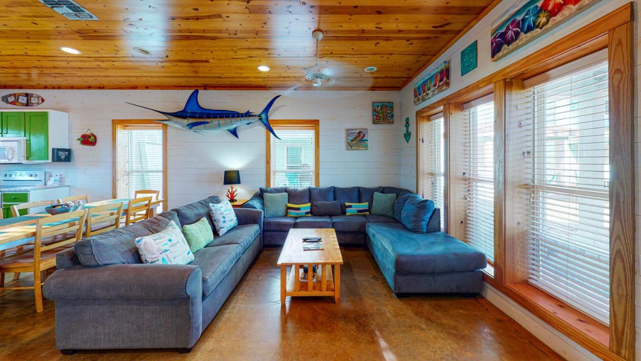  | TC103 Townhome Located in Town, Close to beach, Shared Pool