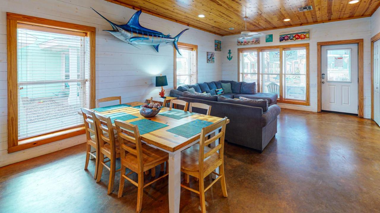  | TC103 Townhome Located in Town, Close to beach, Shared Pool