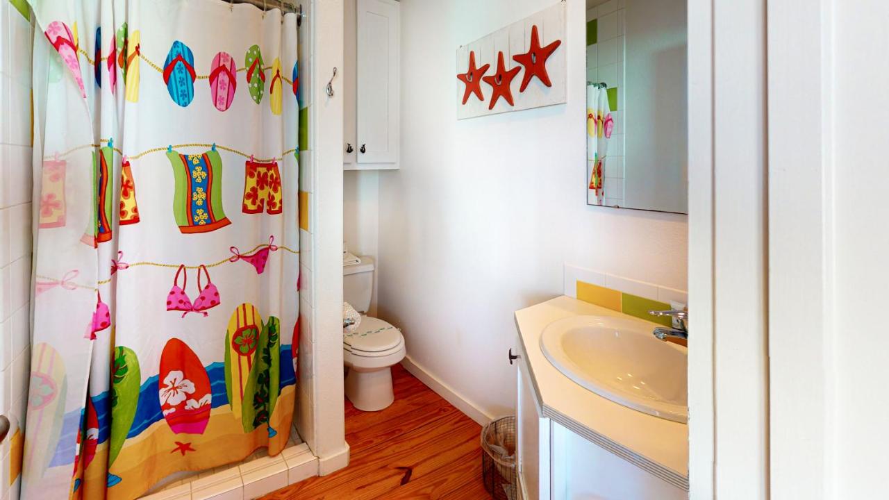  | TC103 Townhome Located in Town, Close to beach, Shared Pool