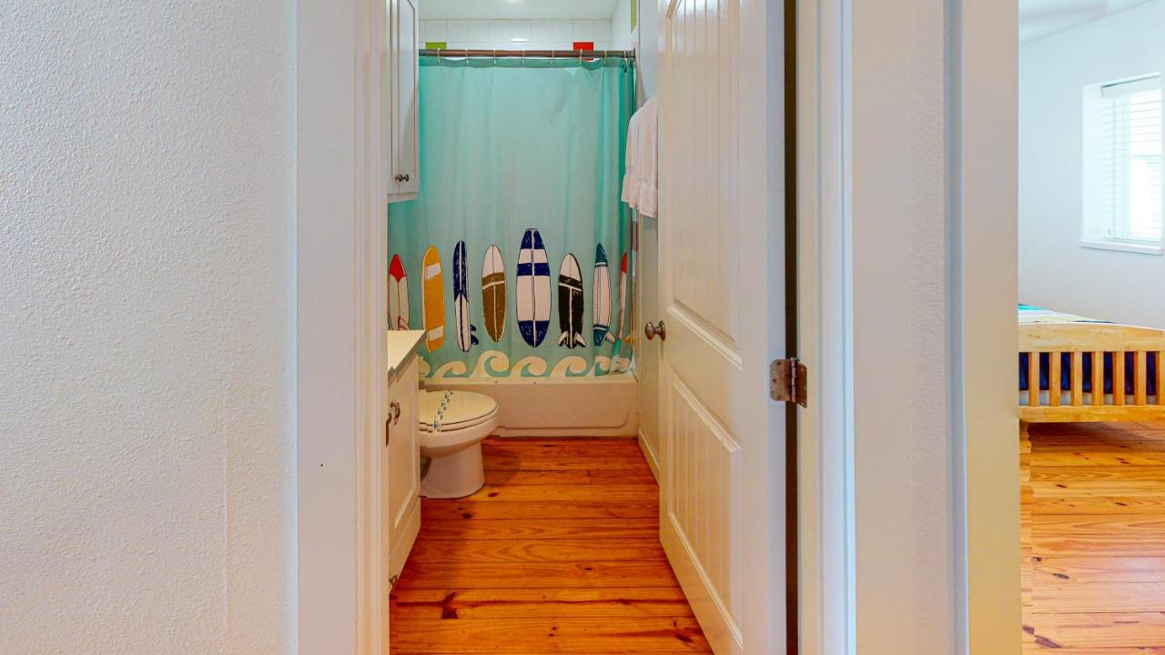  | TC103 Townhome Located in Town, Close to beach, Shared Pool