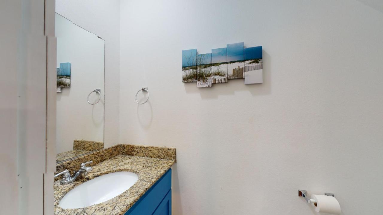  | TC503 Townhome Located in Town, Close to beach, Shared Pool, Pet Friendly