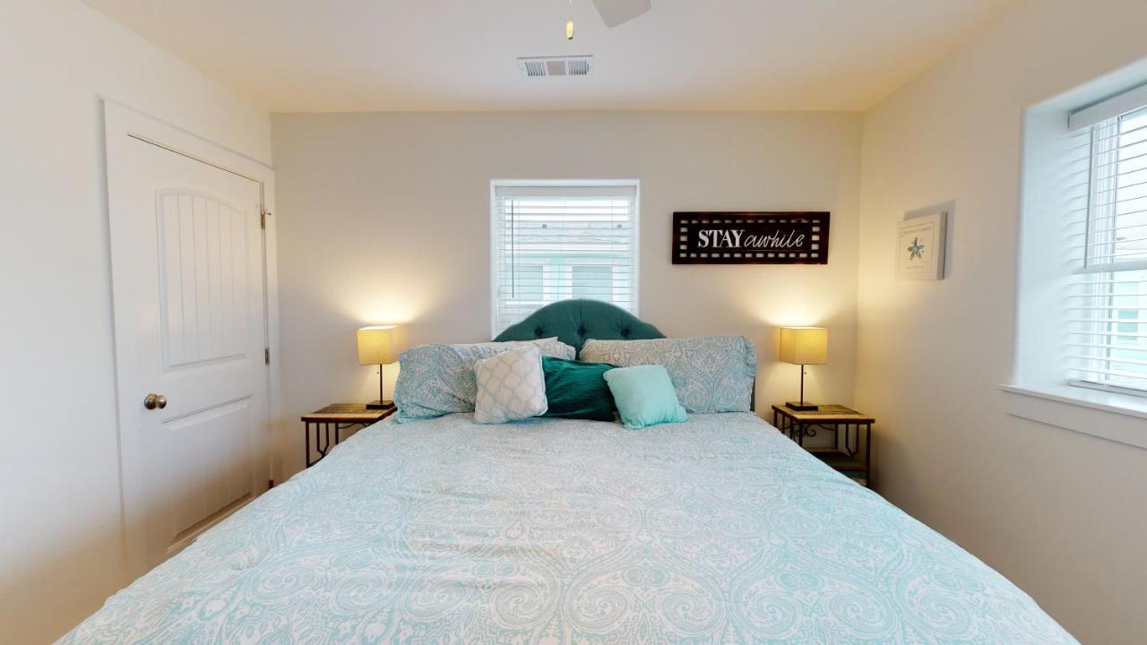  | TC503 Townhome Located in Town, Close to beach, Shared Pool, Pet Friendly