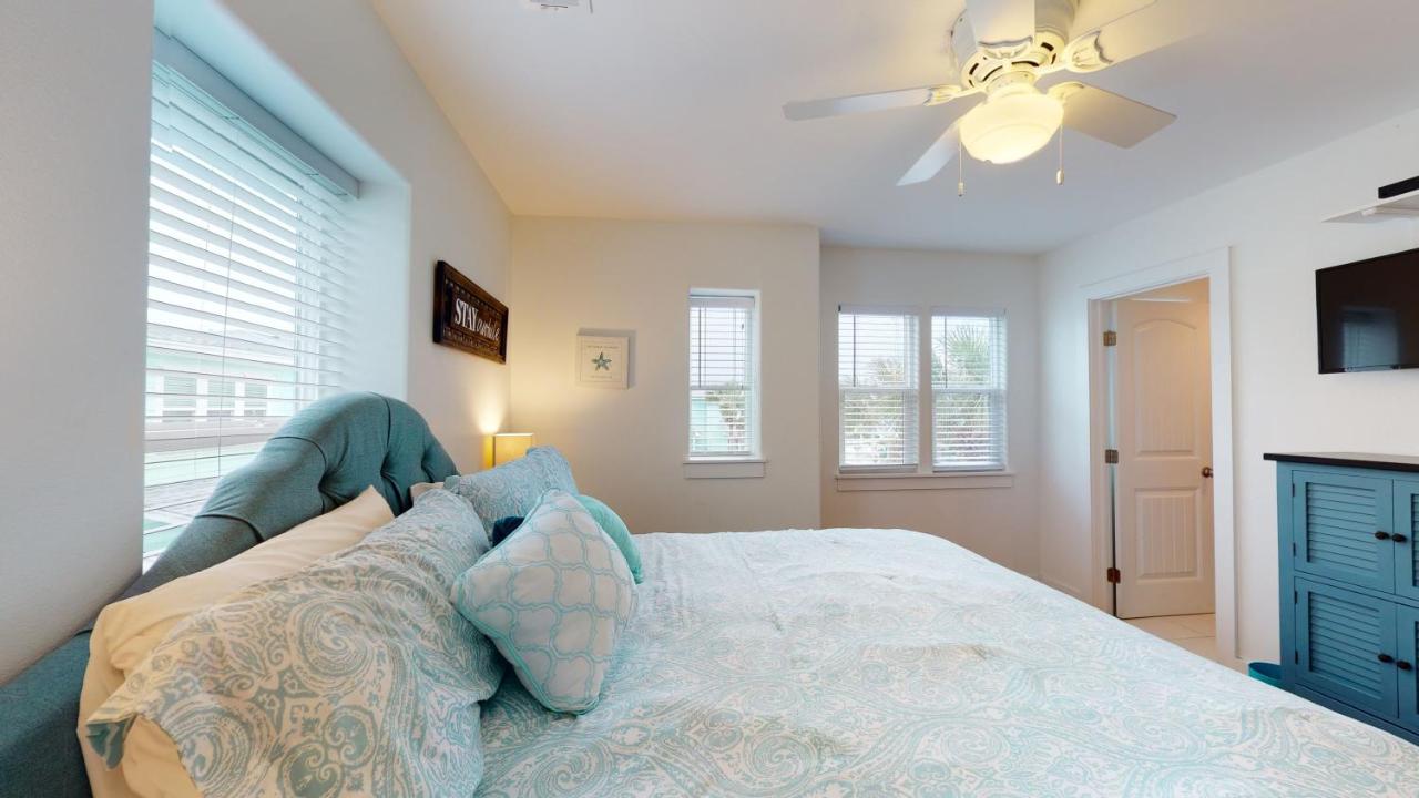  | TC503 Townhome Located in Town, Close to beach, Shared Pool, Pet Friendly