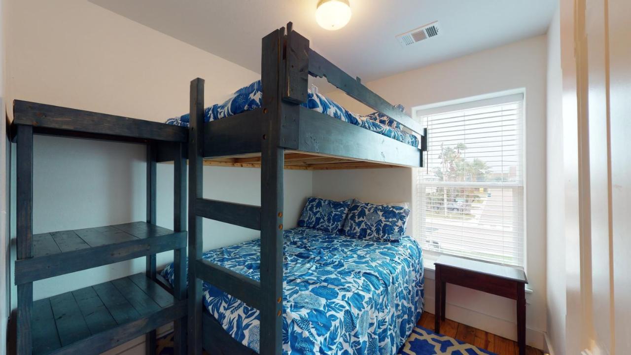  | TC503 Townhome Located in Town, Close to beach, Shared Pool, Pet Friendly