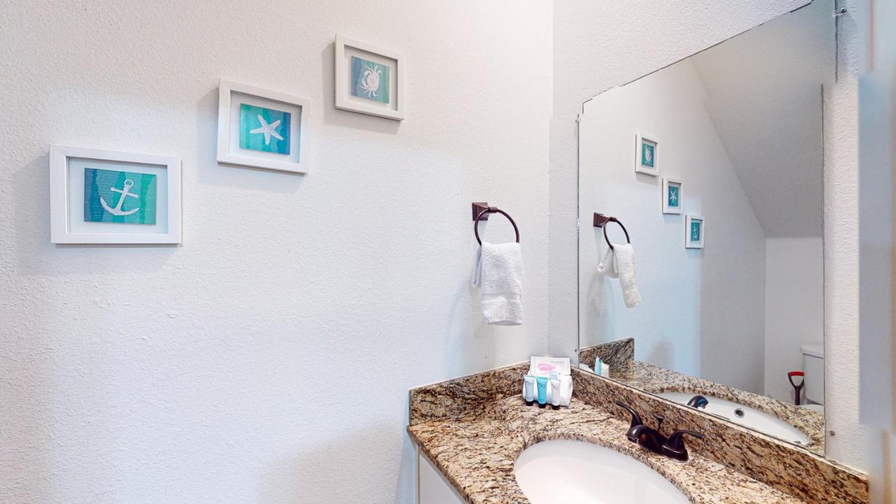 | TC602 Townhome Located in Town, Close to beach, Shared Pool, Pet Friendly