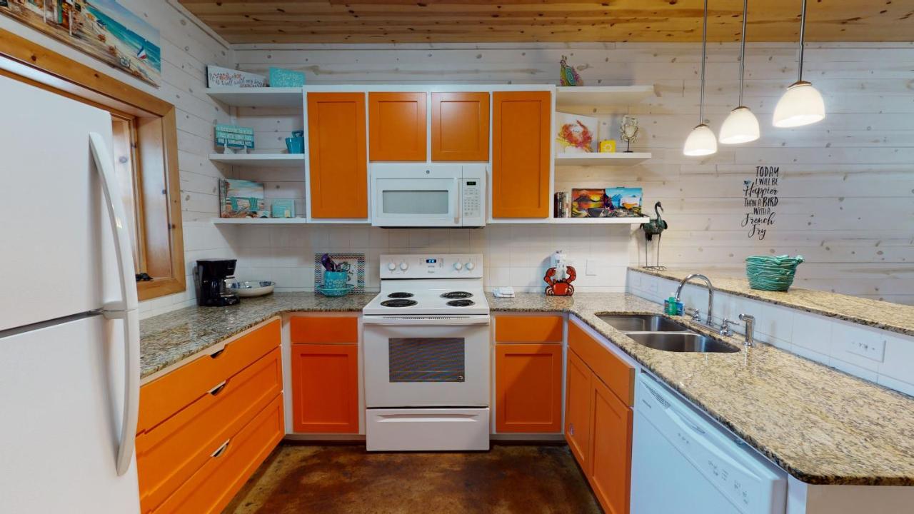 | TC603 Townhome Located in Town, Close to beach, Shared Pool, Pet Friendly