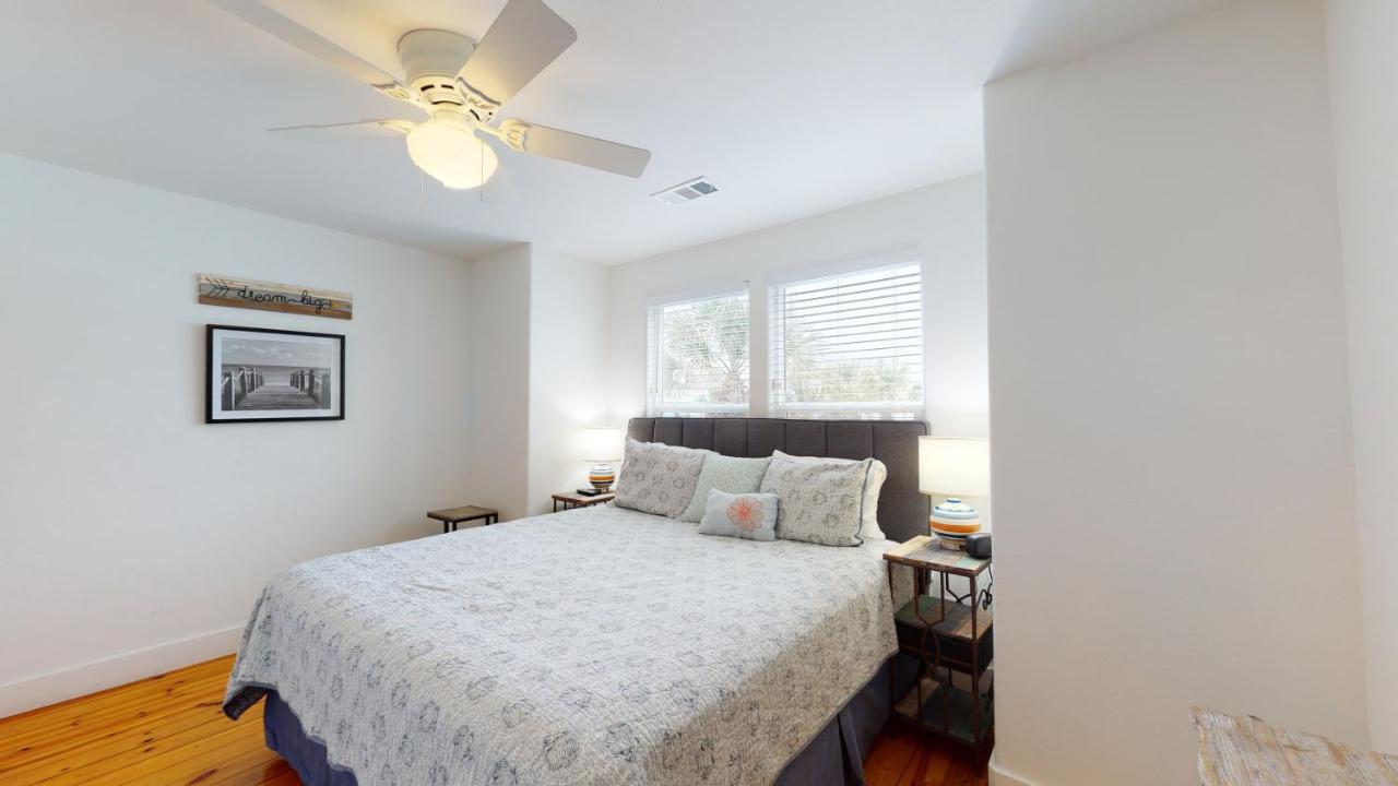 | TC603 Townhome Located in Town, Close to beach, Shared Pool, Pet Friendly