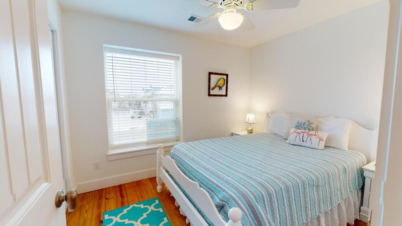 | TC603 Townhome Located in Town, Close to beach, Shared Pool, Pet Friendly